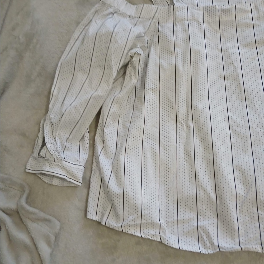 A New Day White Boxy Tie Front Blouse - Picture 10 of 10